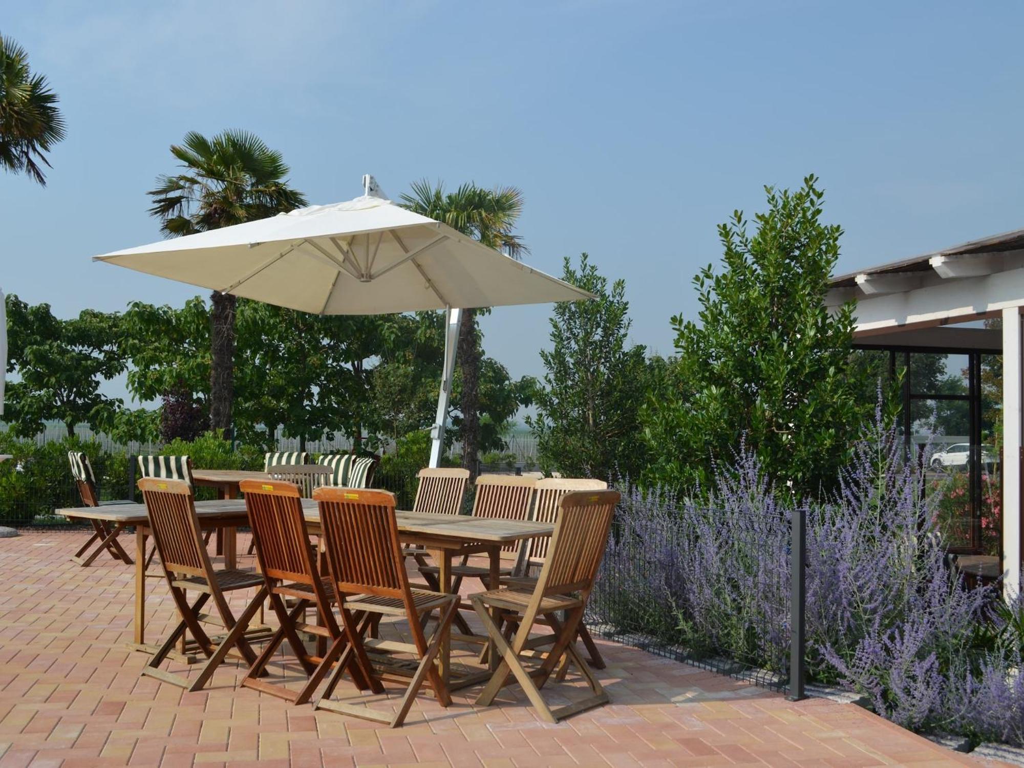 Characteristic Apartment In Codigoro With Pool Екстериор снимка