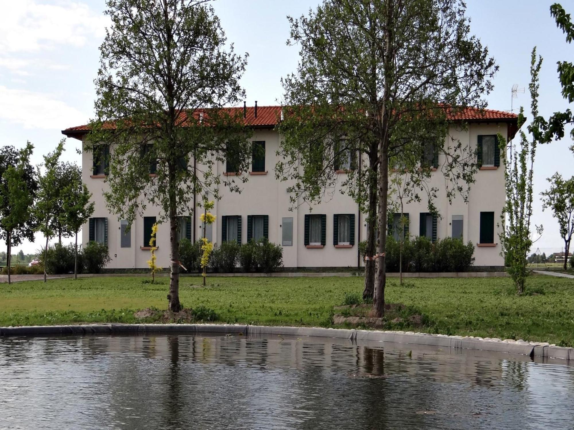 Characteristic Apartment In Codigoro With Pool Екстериор снимка